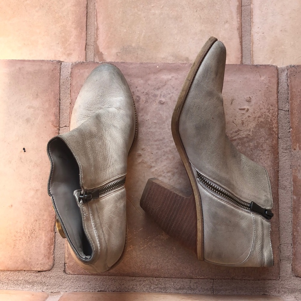 Hinge White Leather Booties